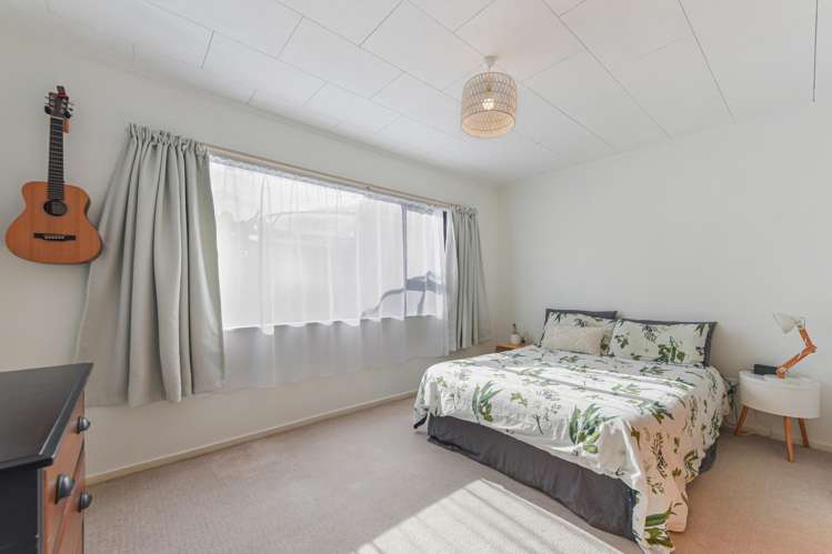 2/42a Songer Street Stoke_7