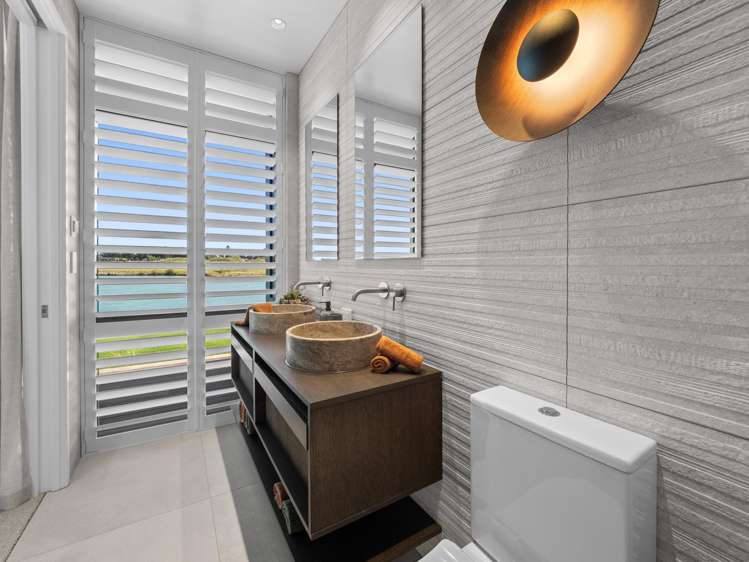 25 Bridgewater Quay Lake Hood_22