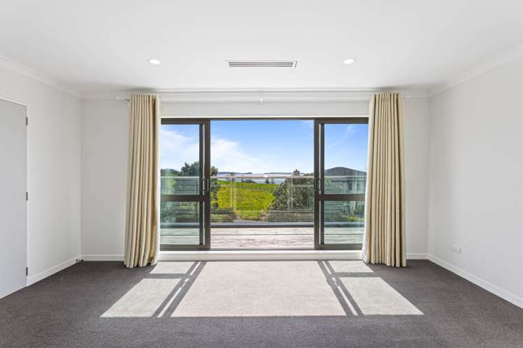 20 Bearing Parade Long Bay_2