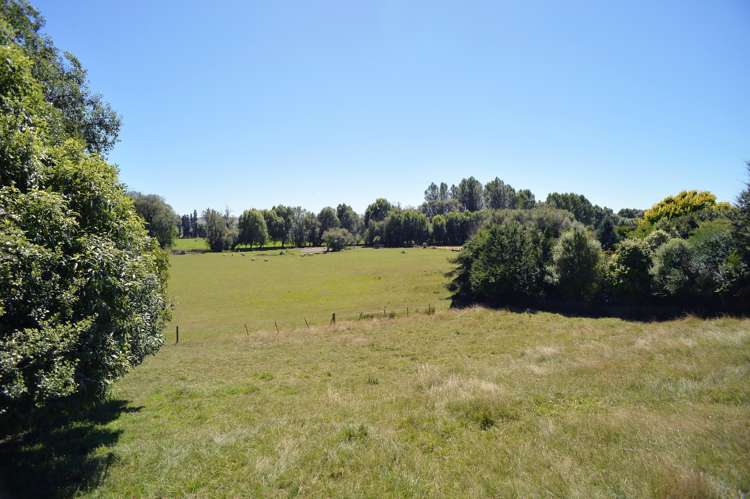 1694 Cust Road Cust_4