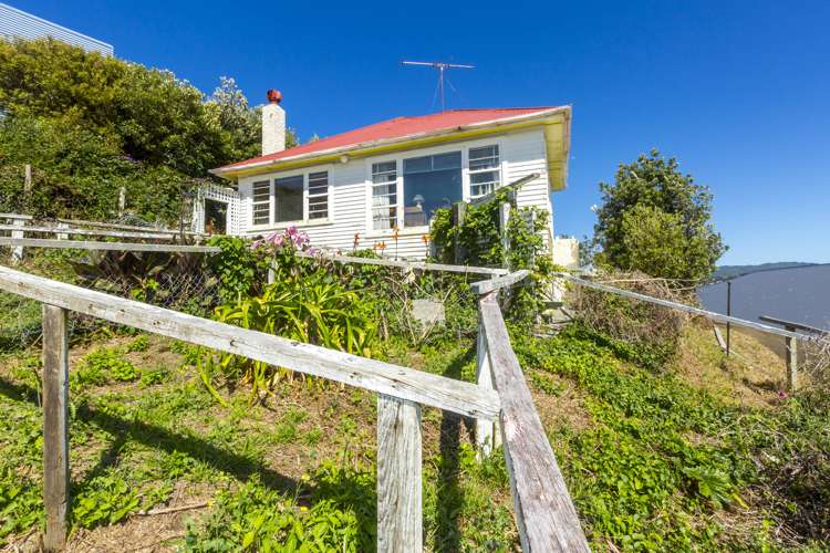 17 Beacon Hill Road Strathmore Park_19