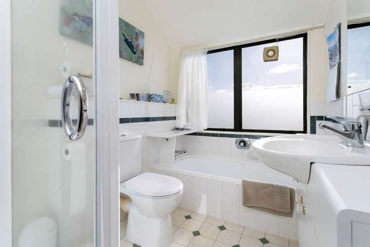 2/10 Worcester Road Meadowbank_18