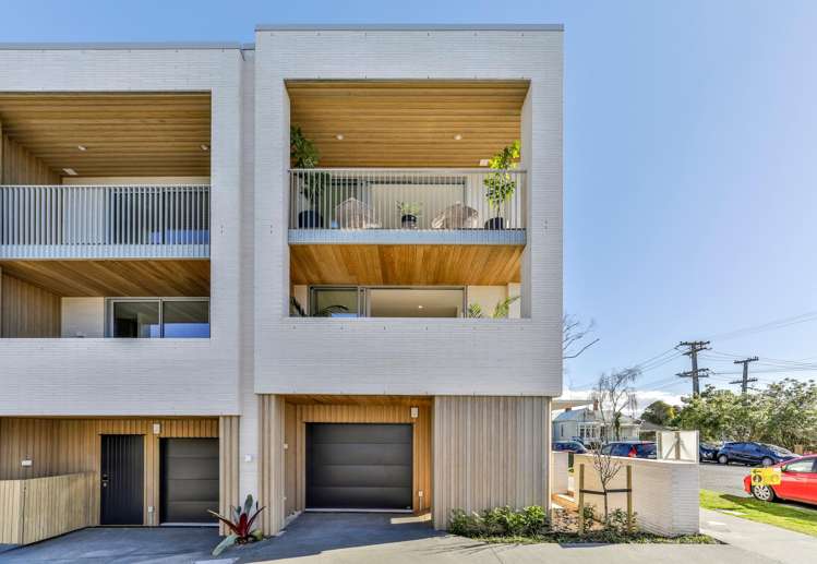 1/14 George Street Mount Eden_18