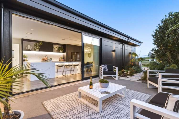 33 Montia Close_0