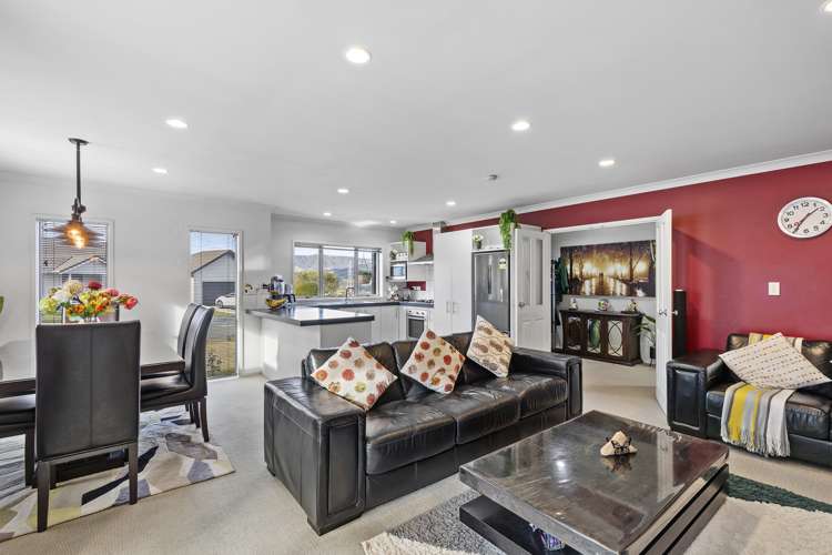 20 Ronald Scott Grove Riverstone Terraces_7