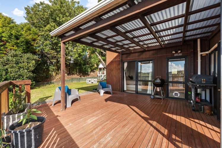 10 Camilla Grove Totara Vale_21