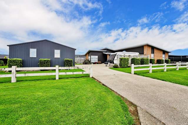 21 Sunrise Drive Seaward Bush_1