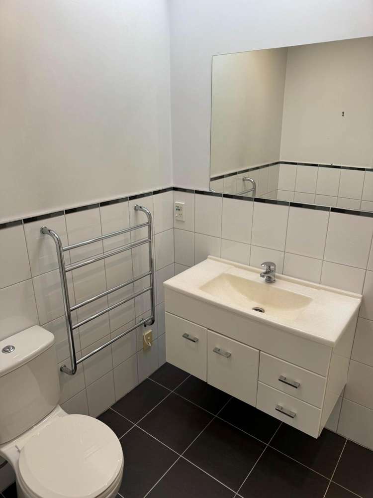 1/32 Thatcher Street Mission Bay_10