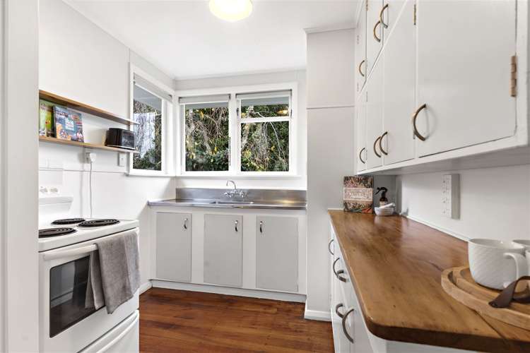 10 Surrey Street Solway_13