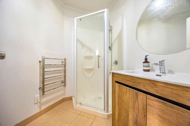 6b Twin Court Albany_19