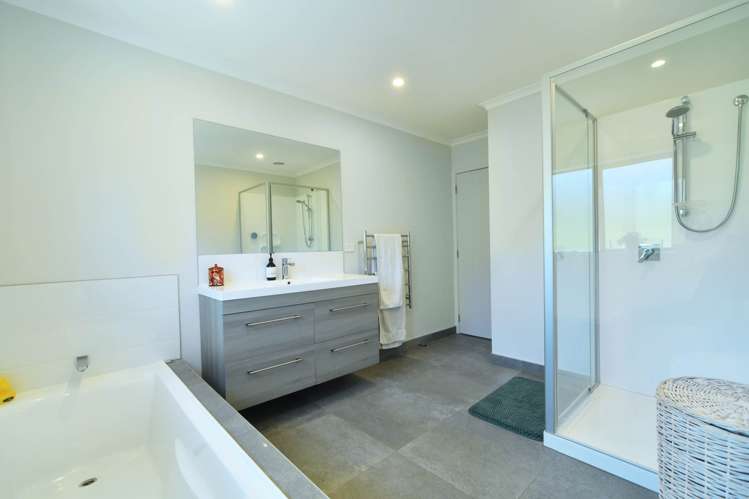 97 Solan Drive Waimauku_13