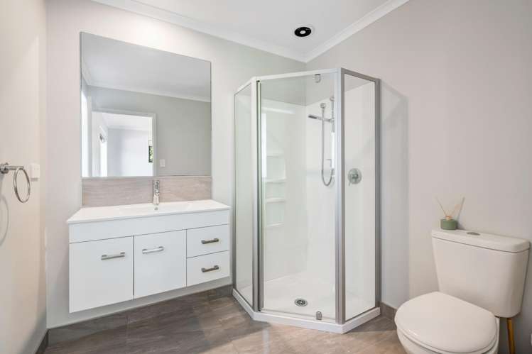 7 Riverboat Lane Helensville_20