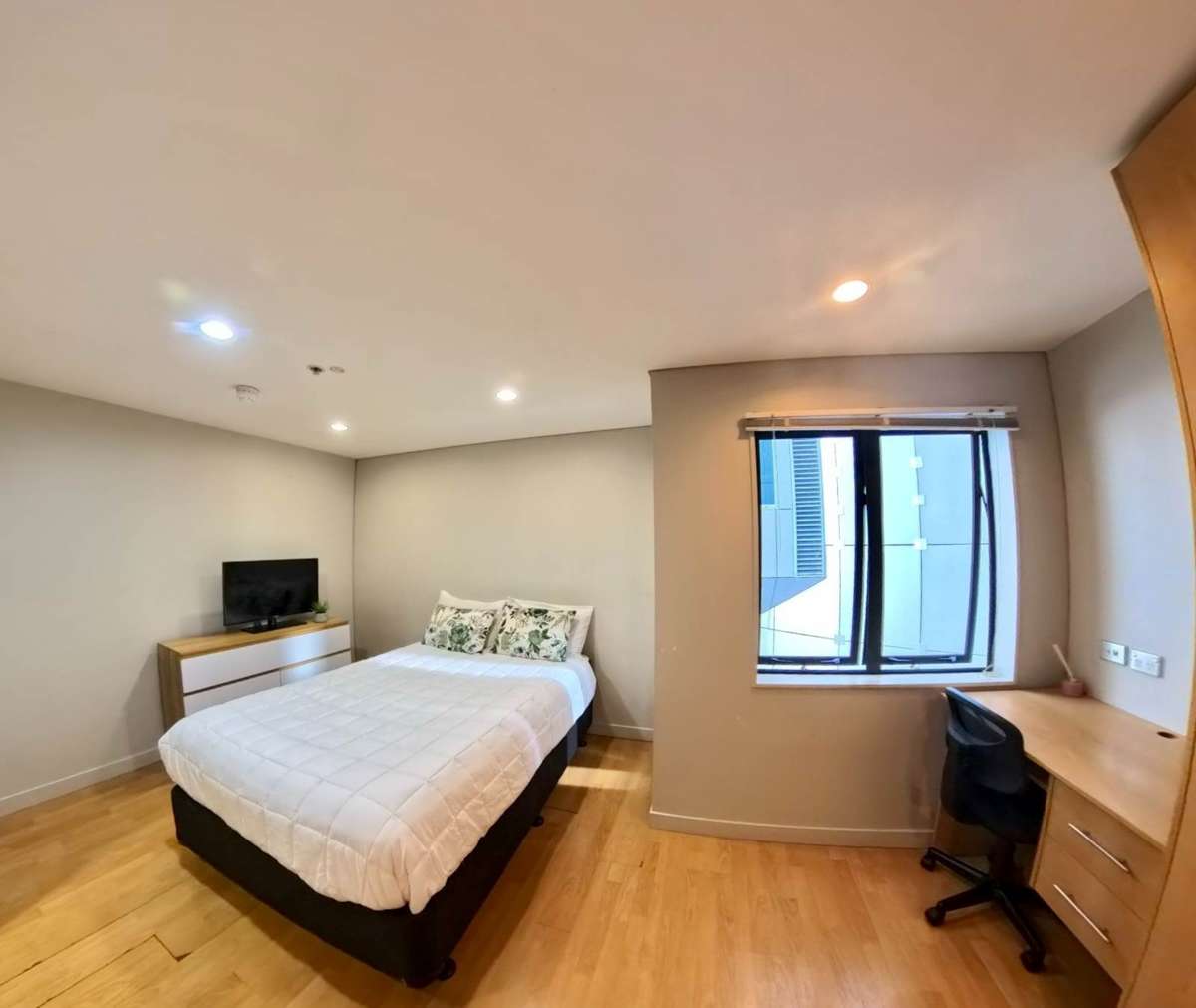 Furnished Studio in Prime Location 2
