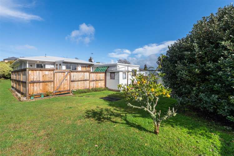 70 Sylvan Crescent Te Atatu South_18