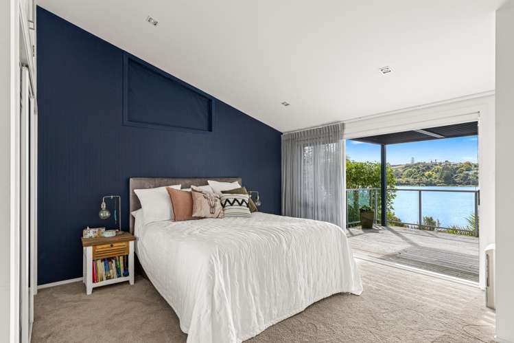 1184 Sandspit Road Sandspit_14