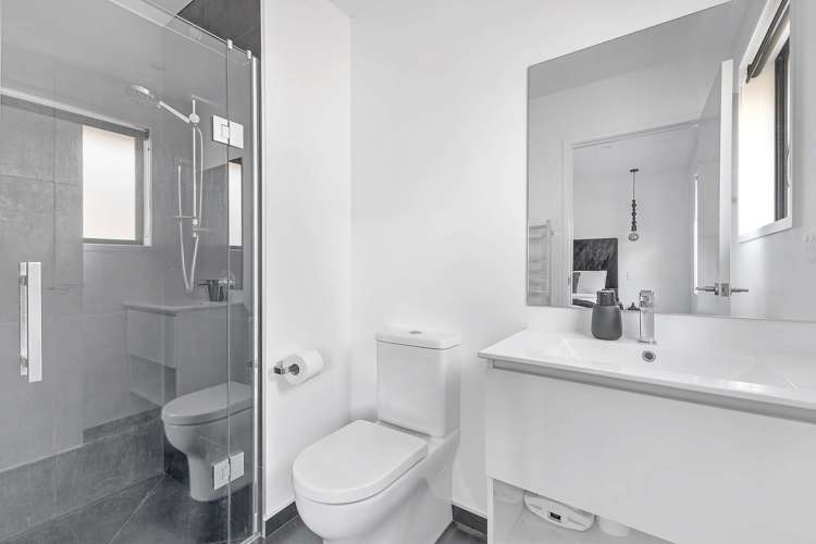 1 Rehua Place Waiwhakaiho_12