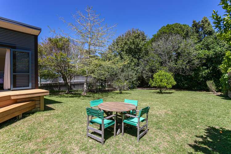 35 Michelle Lane Hahei_22