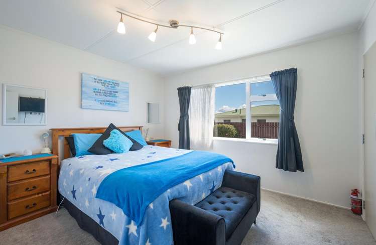 1/25 Kipling Crescent Stoke_9