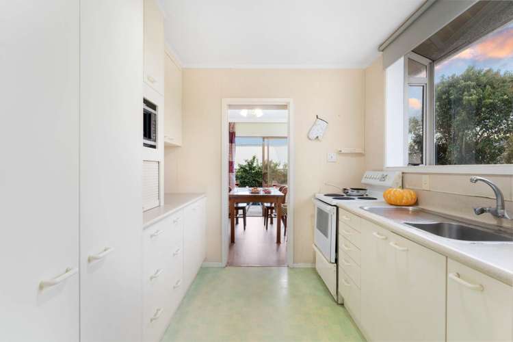 58 Mcleod Road Te Atatu South_11