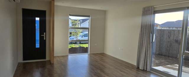 1 McCahon Lane 11103_4