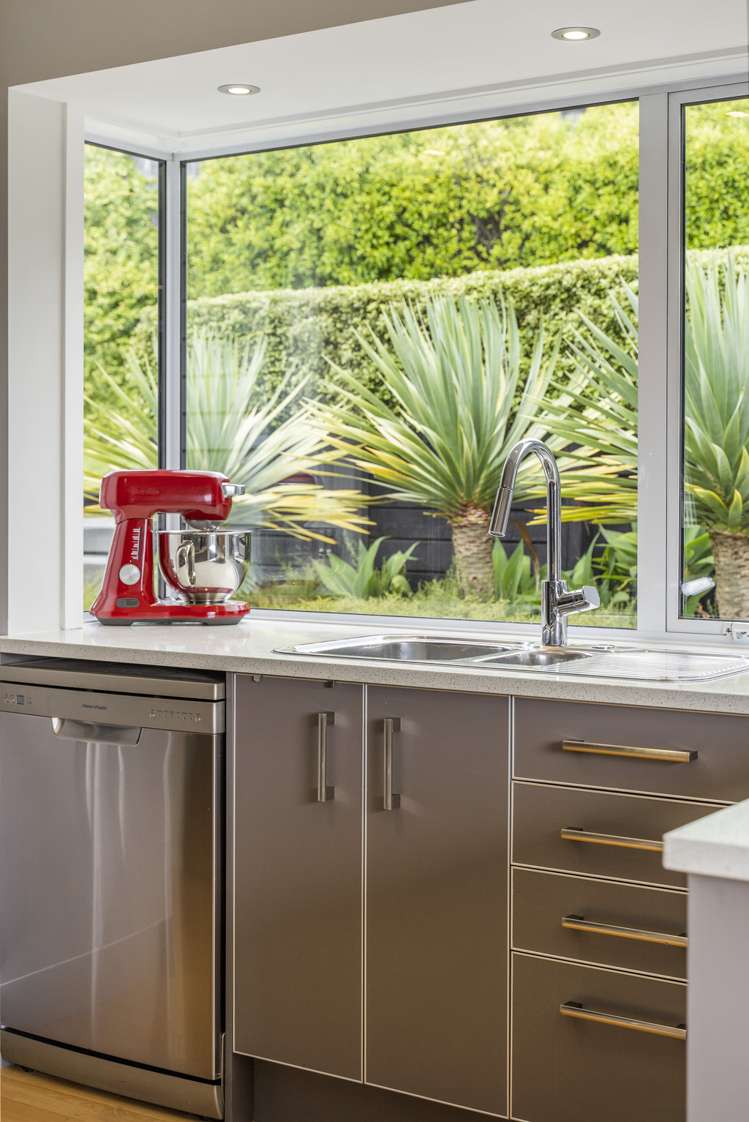 6 Stott Avenue Birkdale_24