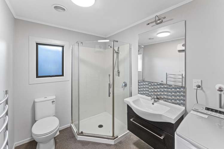 2/8 Cherry Avenue Enner Glynn_17