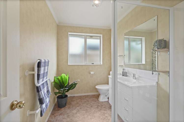 1 Kirk Close Rototuna_9