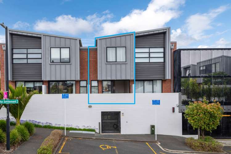 27/4 Stables Lane Silverdale_22