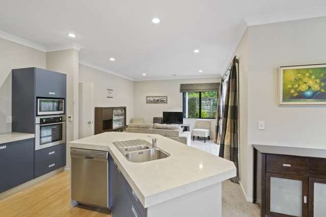 8 Chippenham Grove Churton Park_3