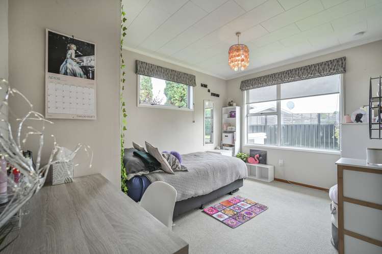 4 Murdoch Place Raureka_11