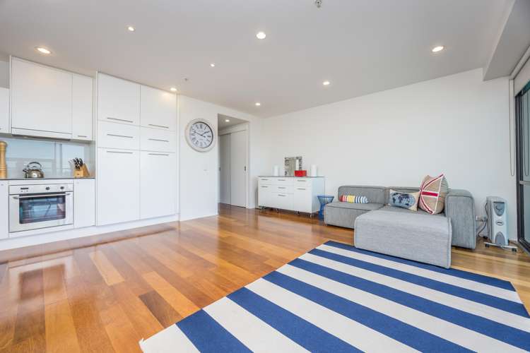 1208/18 Beach Road Auckland Central_5