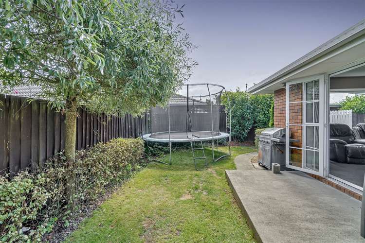 2/141 Withells Road Avonhead_13
