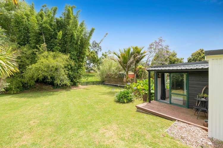 119 Awaroa Road Helensville_38