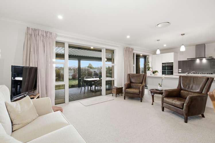 111 Southfield Drive Lincoln_2