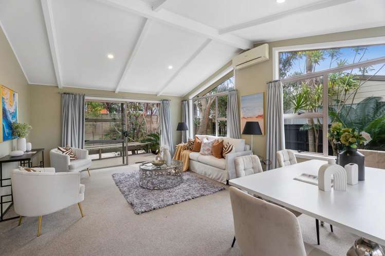 2/62 Rawhiti Road One Tree Hill_10