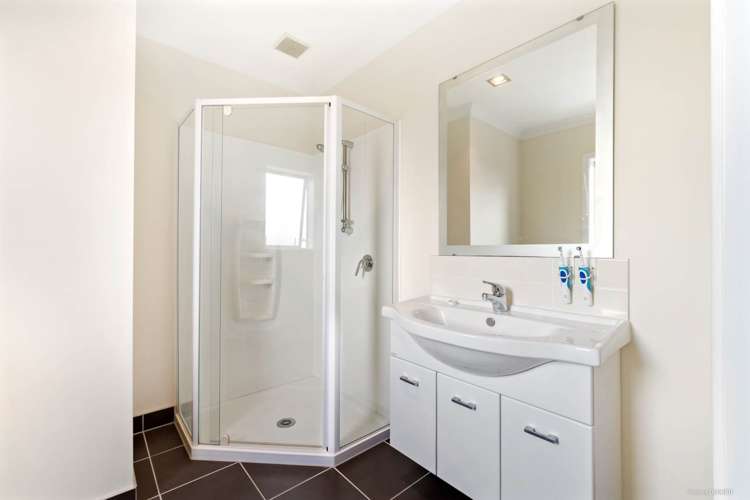 133 Valley Road Pukekohe_12