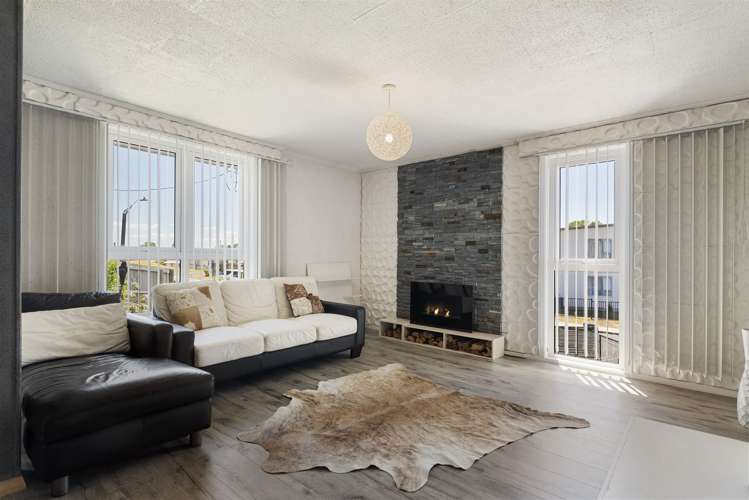 17 Taurus Crescent Beach Haven_3