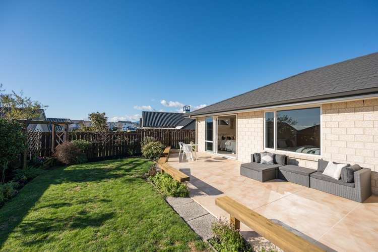 43 Fairose Drive Richmond_20