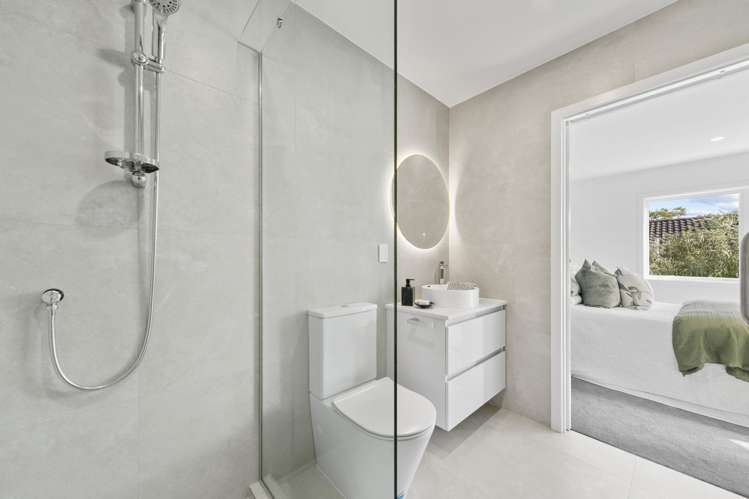 4c Towra Place Botany Downs_16