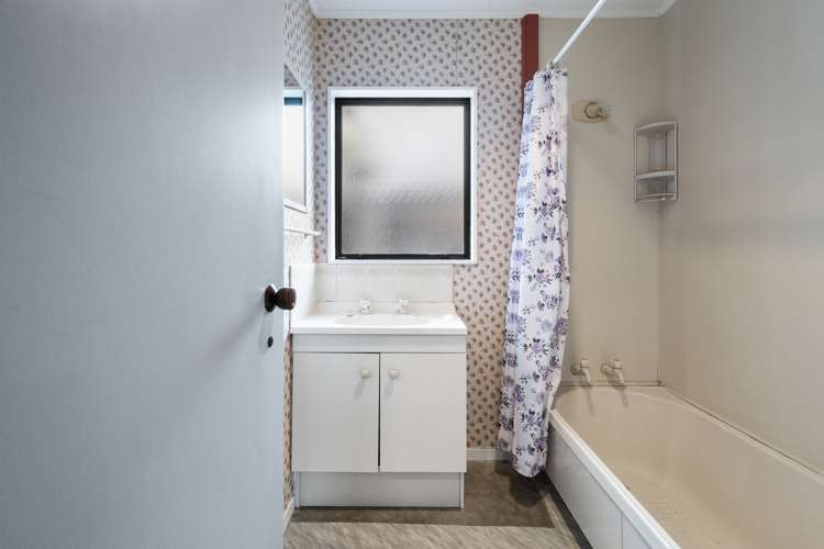 12 Mansell Crescent Bulls_14