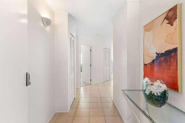 2/18 Takitimu Street Orakei_8