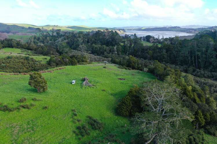 60 Te Pahi River Drive Paparoa_12