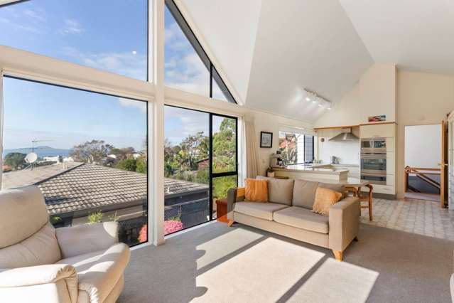 2/4 Oban Road Browns Bay_3