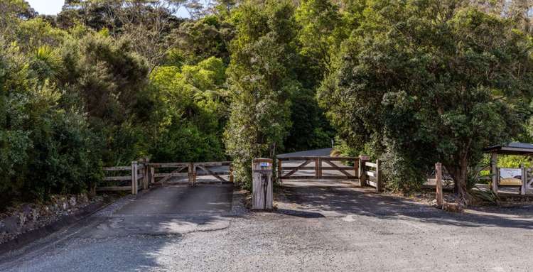 2958 State Highway 10 Paewhenua Island_2