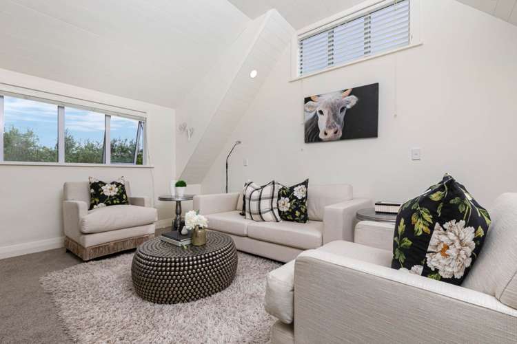 2/42 East Coast Road Milford_16