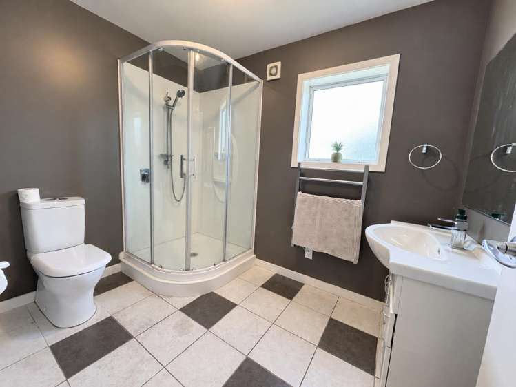 Unit A, 4 Wickham Street Frankton_3