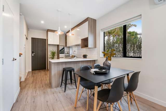 4/22 Spinella Drive Bayview_2