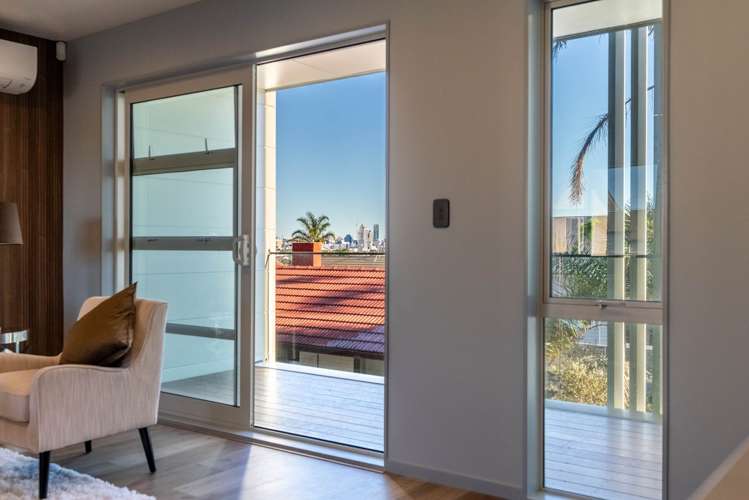 33 Williamson Avenue Belmont_35