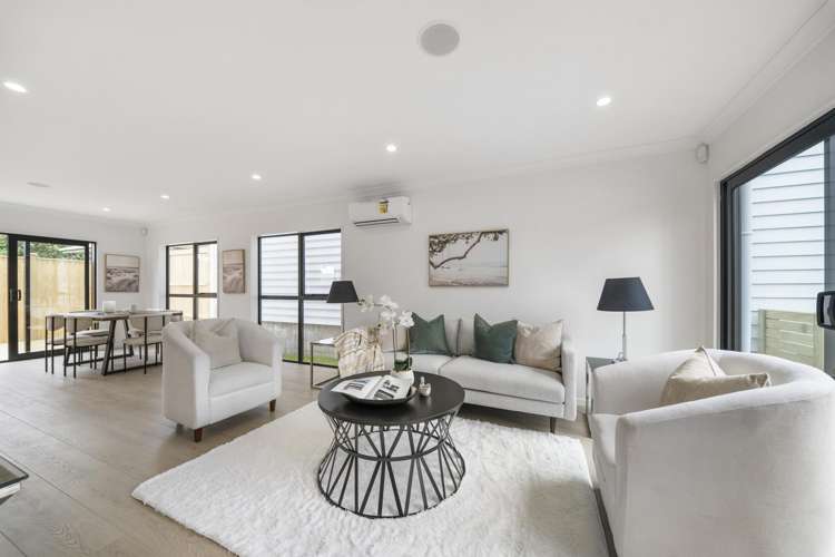 2/75 Titirangi Road_1