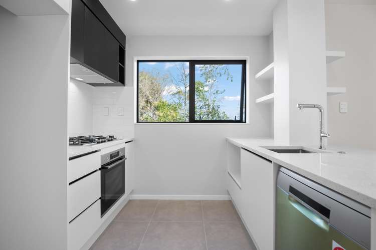 4E Meadowvale Avenue Forrest Hill_9